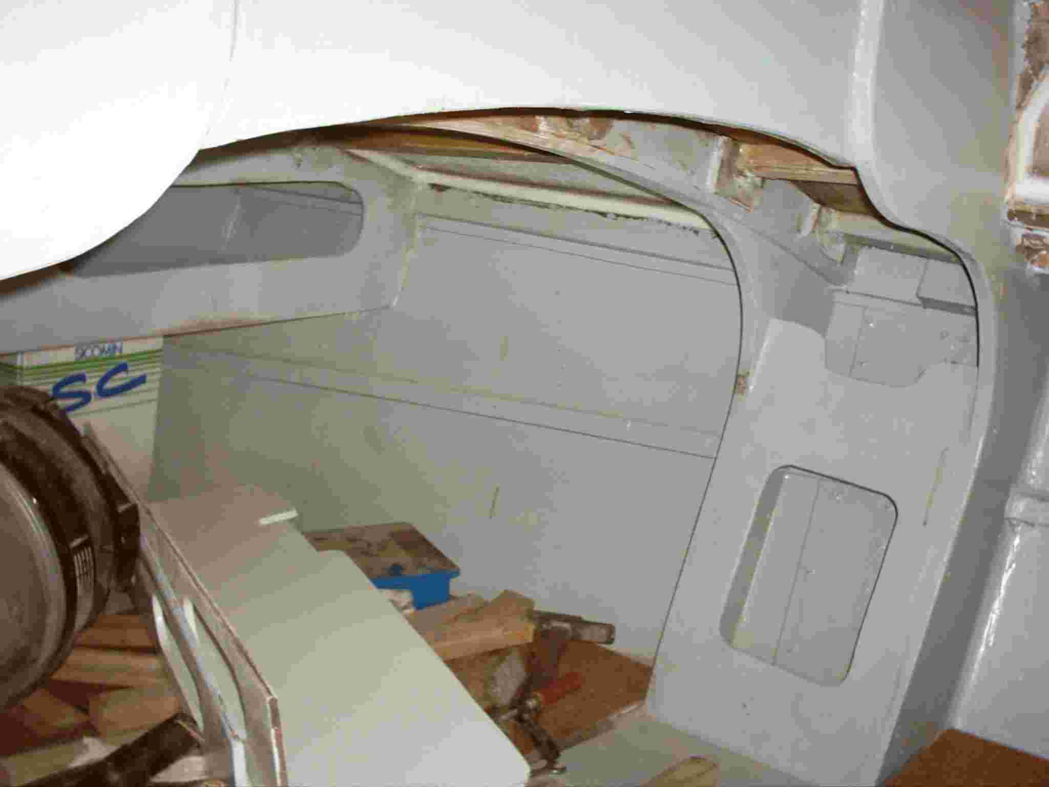 a-l-interieur_vignette.jpg (37827 octets)